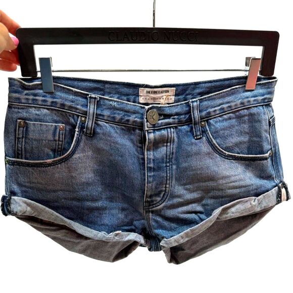 one x oneteaspoon	medium wash pink hue short shorts, size 26 - Picture 1 of 5